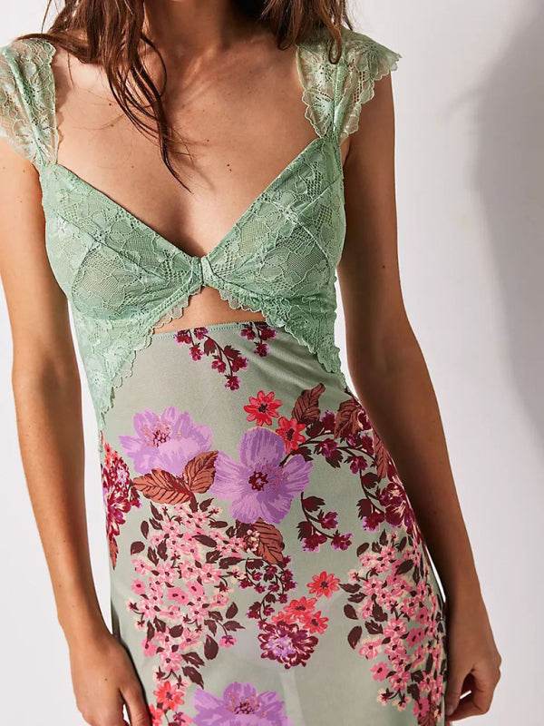 Langes Kleid mit zarten Spitzenträgern und Schlitz - FreeWave Fashion 