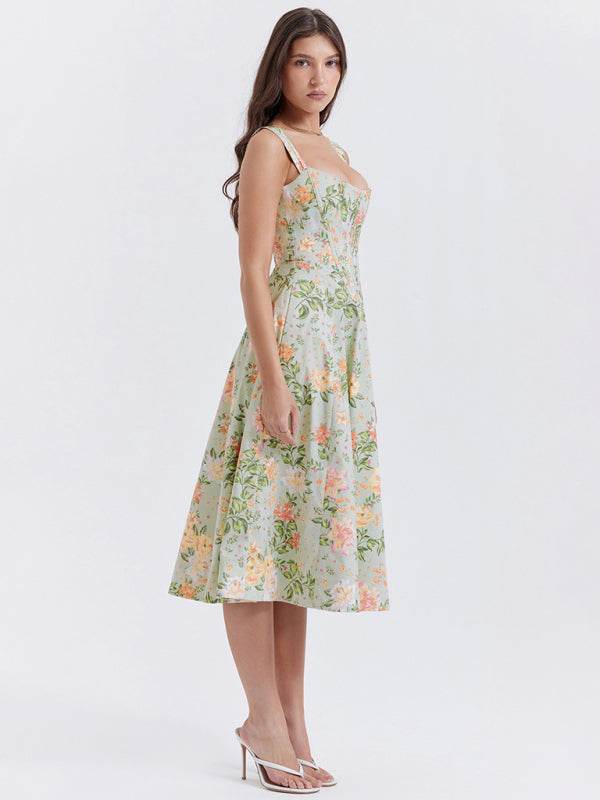 Kleid und schmalen Hosenträgern - FreeWave Fashion 