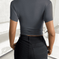 Unifarbenes Oberteil, tailliertes, kurzes, schmal geschnittenes, nabelfreies T-Shirt - FreeWave Fashion 