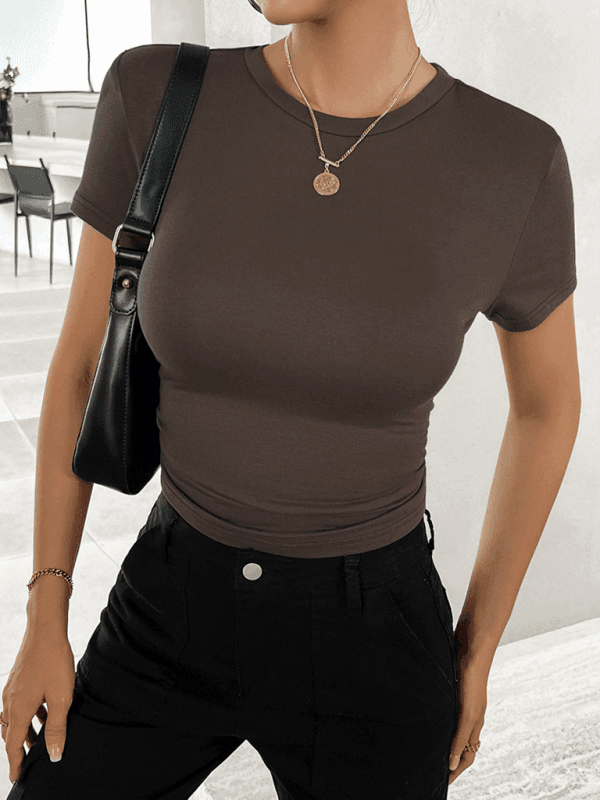Unifarbenes Oberteil, tailliertes, kurzes, schmal geschnittenes, nabelfreies T-Shirt - FreeWave Fashion 