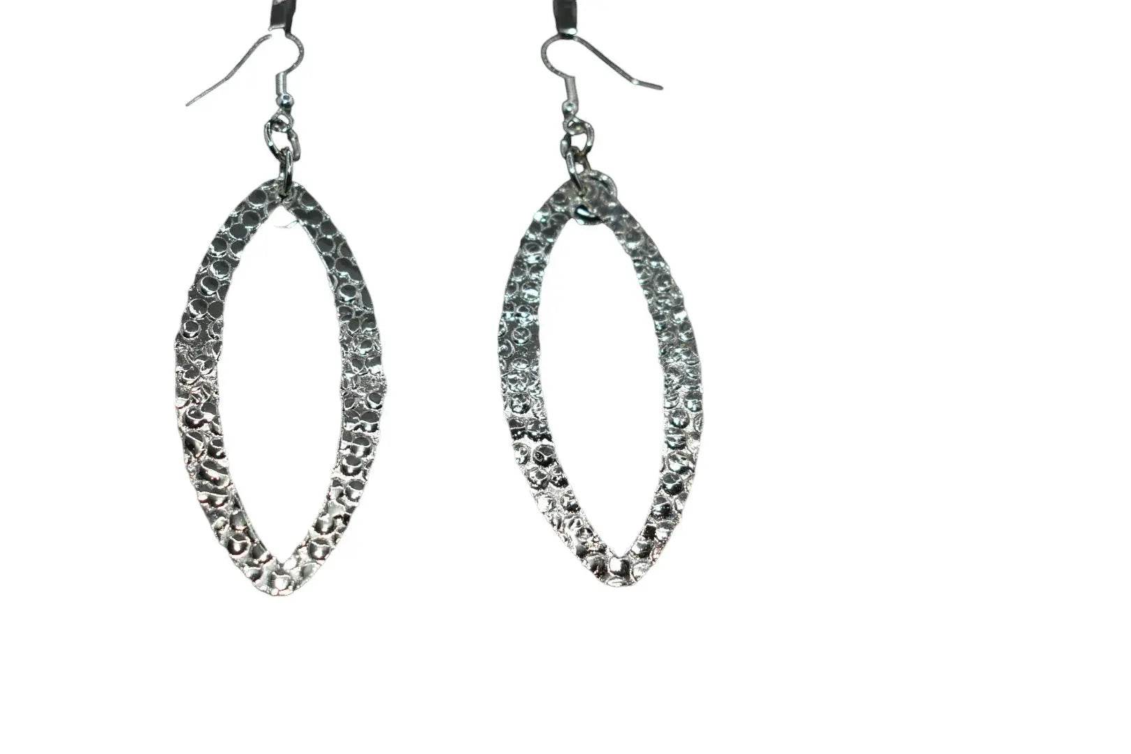 FreeWave Ohrringe Modeschmuck silberne geschmiedete Accessoires für Damen